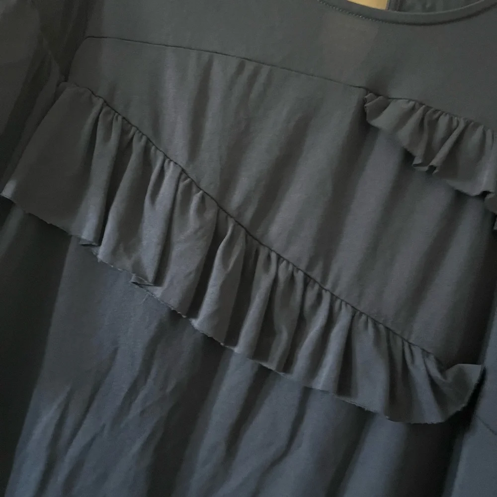Ro & De Navy Ruffle Top - Picture 3 of 4